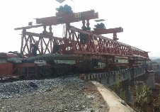 廣西梧州赤水鐵路專(zhuān)線(xiàn)JQ40/180架橋機(jī)